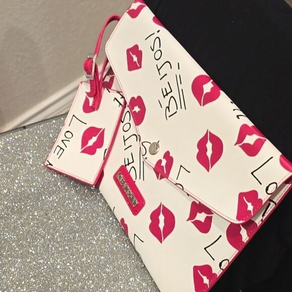 Love Moschino Kisses Clutch w/ID Tag & Card Wallet- White/Pink